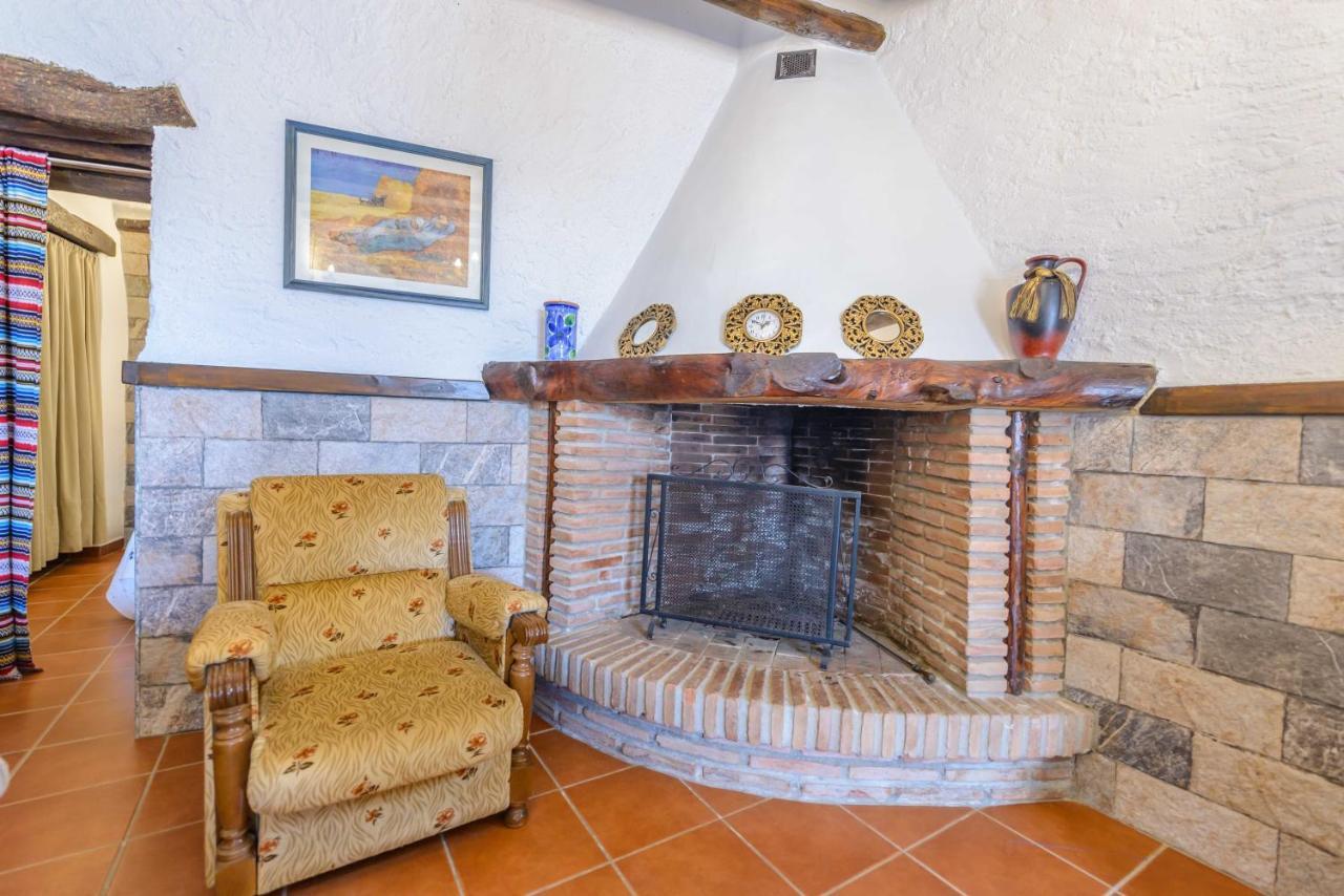 Holiday Home El Pilarillo Piscina Compartida Alcaucín Εξωτερικό φωτογραφία